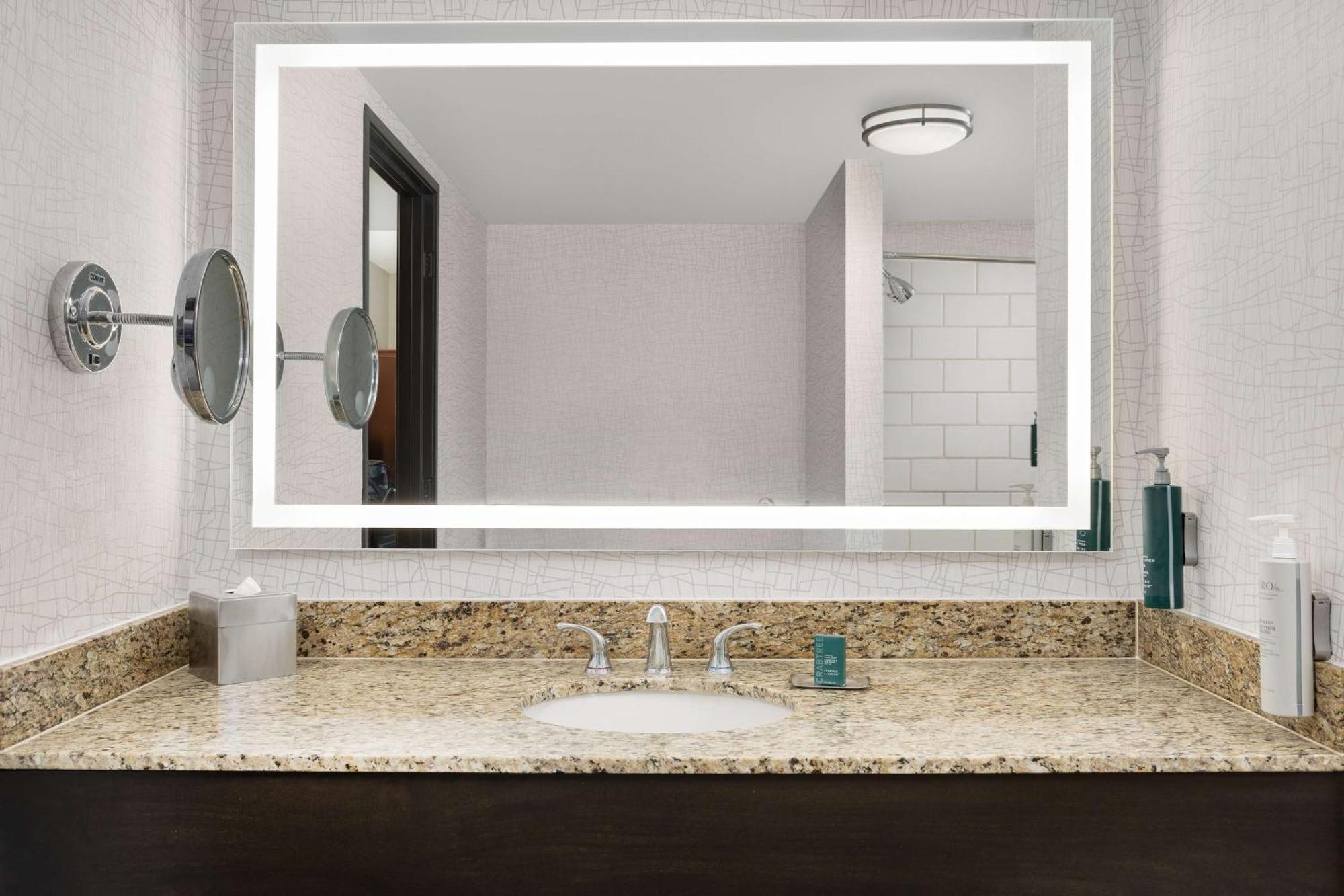 Hotel Doubletree By Hilton Chicago O'Hare Airport-Rosemont Extérieur photo